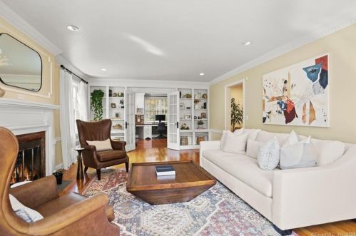 46 Pine Hill Ave, Norwalk CT  06855-2810 exterior