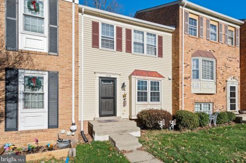 12189 Cinnamon St, Woodbridge VA  22192-1707 exterior