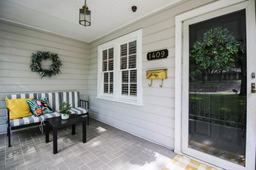 1409 Bluebonnet Dr, Fort Worth TX  76111-1407 exterior