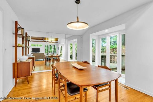 10 Lefferts Ct, Middletown NJ  07748-3031 exterior