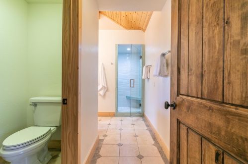 196 Basque Dr, Truckee CA  96161-3917 exterior