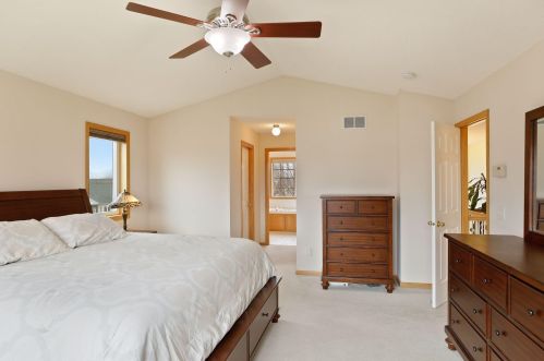 2915 Eagle Valley Dr, Saint Paul MN  55129-4266 exterior