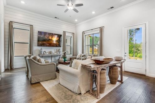 3810 White St, Suwanee GA  30024-1806 exterior