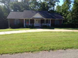 470 Sandy Rd, Fort Donelson National Milit, TN 37058-3617