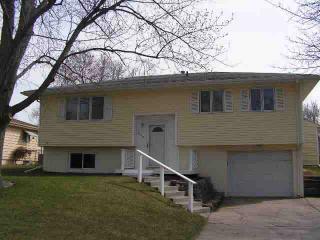 225 Hackberry Dr, Gretna, NE 68028-4429