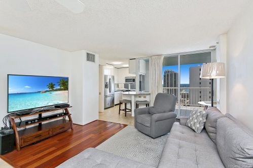 1212 Nuuanu Ave, Honolulu HI  96817-4021 exterior