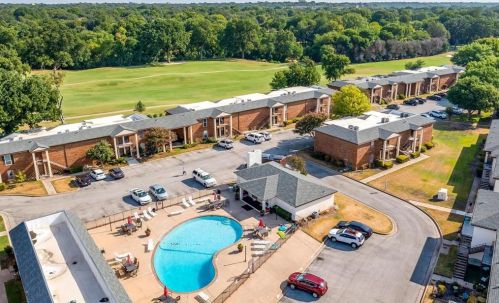 4026 Ridglea Country Club Dr, Fort Worth TX  76126-2337 exterior