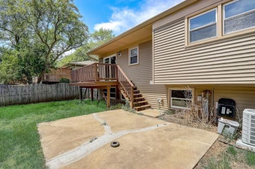 151 Camelot Way, Lemont IL  60440-2084 exterior