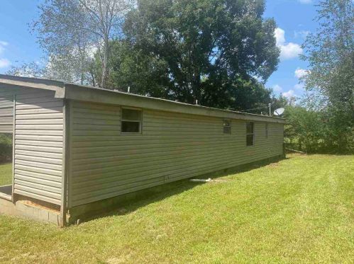 32 Holiday Dr, Carrollton, GA 30116-8412