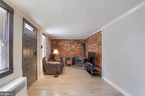 212 Howard Ave, Lancaster PA  17602-4208 exterior