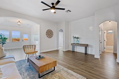 11920 Pecan Gate Way, Webberville, TX 78653-3975