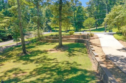 522 Cherokee Mills Dr, Holly Springs, GA 30189-5120