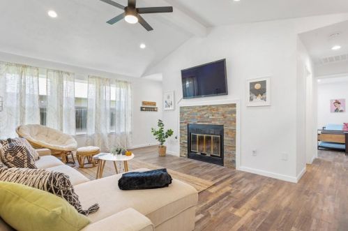 2110 Blalock Dr, Austin TX  78758-2448 exterior