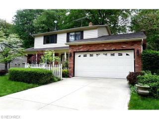 5875 Grovewood Dr, Concord Township, OH 44060-2049