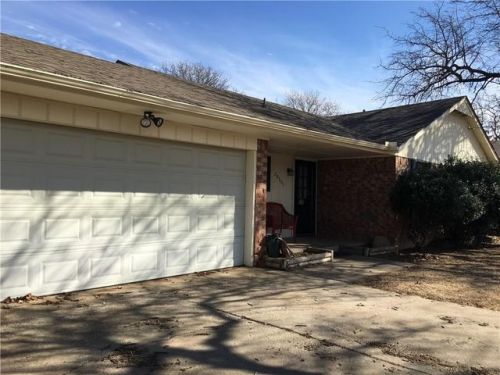 20395 Palmer Rd, Harrah, OK 73045-9651