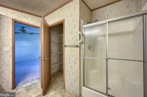 104 Dovefield Dr, Lancaster PA  exterior