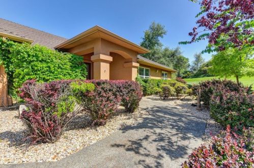 2645 Carlson Dr, Shingle Springs, CA 95682-7637
