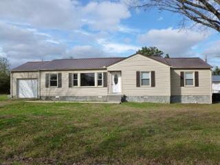 601 Iris Dr, Manchester, TN 37355-2119