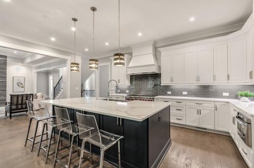 367 Herrington Dr, Atlanta GA  30342-3819 exterior