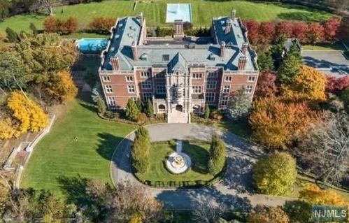 675 Ramapo Valley Rd, Mahwah, NJ 07430-2403