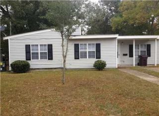 1010 Oliver St, Pascagoula, MS 39567-1450