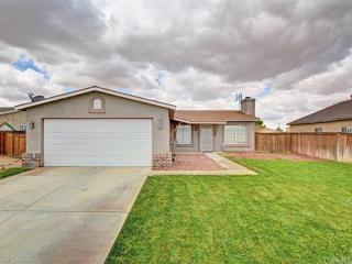 10632 Moorfield Cir, El Mirage, CA 92301-4864