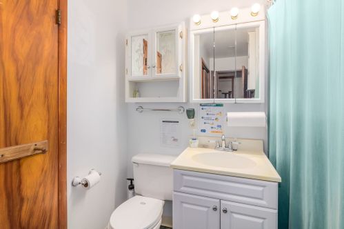 217 Maplewood Dr, Sycamore IL  60178-1237 exterior