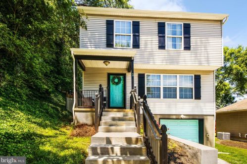 2 Juniper Ave, Somerdale, NJ 08083-1452