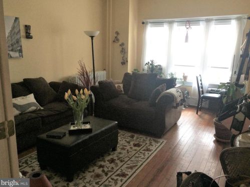 219 Kings Hwy, Tavistock, NJ 08033-1904
