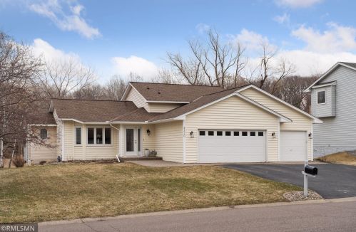 4320 Niagara Ln, Minneapolis, MN 55446-2659
