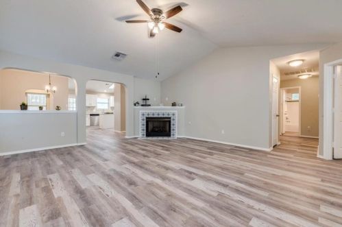 342 Hogan, Uhland TX  78640-5401 exterior