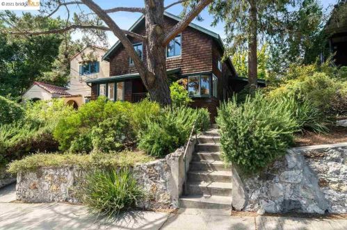 2381 Eunice St, Berkeley, CA 94708-1644