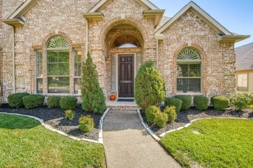 7420 Ruston Ln, Irving, TX 75063-5701