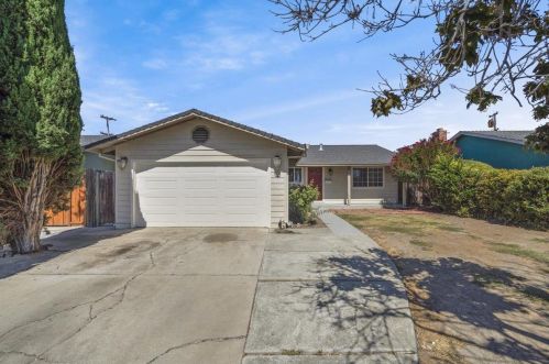 2749 Twin Oaks Ln, San Jose, CA 95127-4567