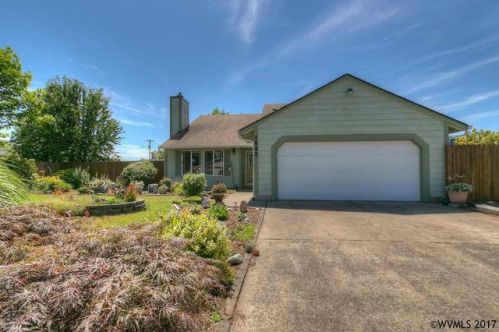 1580 Audrey Way, Woodburn OR  97071 exterior