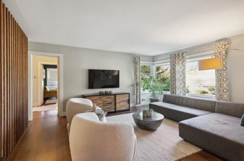 1615 Fama Dr, Atlanta GA  30329-3311 exterior