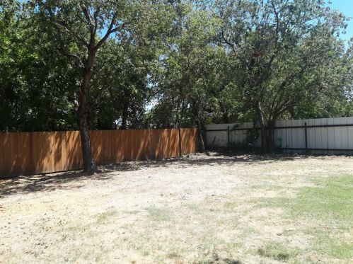 124 Glenmore St, Irving TX  exterior