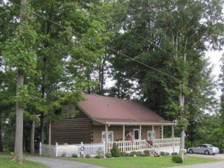 1021 Eastridge Dr, Byrdstown, TN 38549-4477