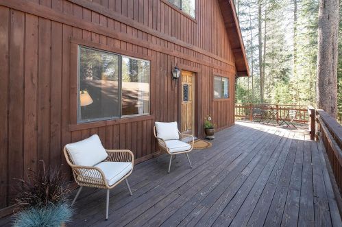 13030 Rainbow Dr, Truckee, CA