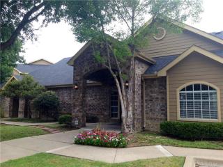 7310 Marvin D Love Fwy, Dallas TX  75237-3185 exterior