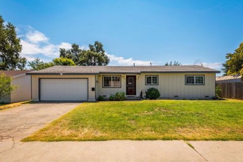 8710 Blythe Ave, Citrus Heights, CA 95662-4002