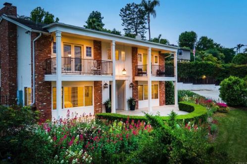 11227 Constellation Dr, El Cajon, CA 92020-8213