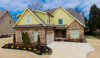 3242 Hawks Creek Dr, Apison, TN 37302-5904
