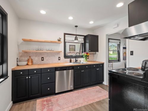 3472 Elm St, Denver CO  80207-0019 exterior