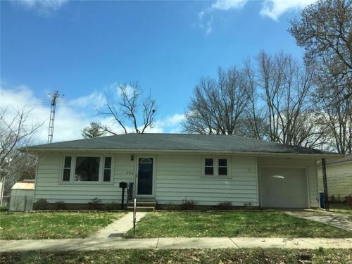 612 Mcadams St, Ayers, IL 62246-1452