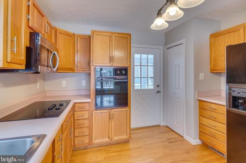 165 Gingerbread Ln, Harpers Ferry WV 25425-5591 exterior