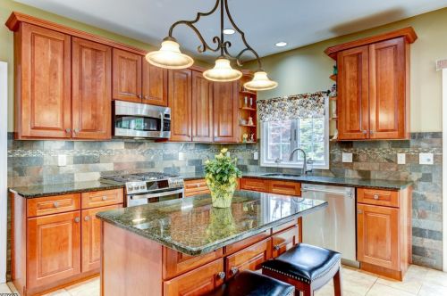 8 Matthew Ct, Dover NJ  07869-1058 exterior
