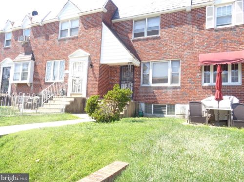 6704 Lawrence St, Philadelphia, PA 19126-3134