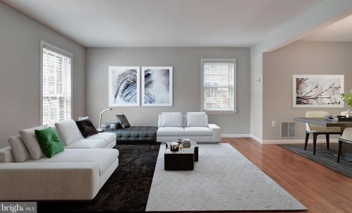 5601 Castlebury Ct, Springfield VA  22015-1883 exterior