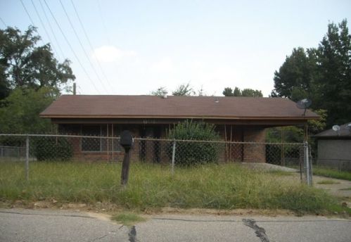 601 Logan St, Texarkana, AR 71854-6727
